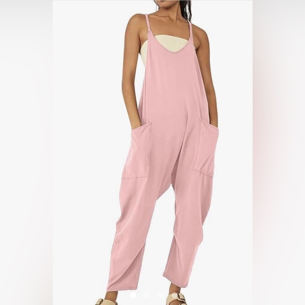 Pink jumpsuit with pockets brand new never worn